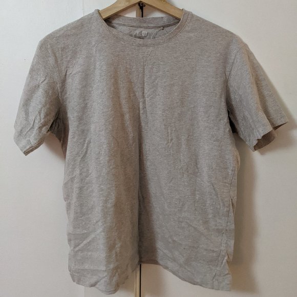 Uniqlo Crew Neck T-Shirt - Picture 1 of 3